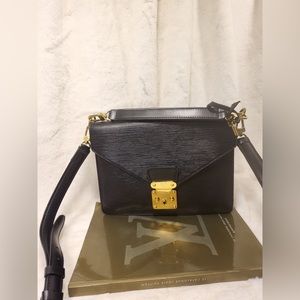 Authentic Louis Vuitton Sac Biface Crossbpdy shoulder bag